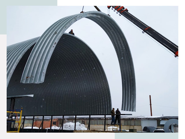 Полукруглые ангары в Владивостоке